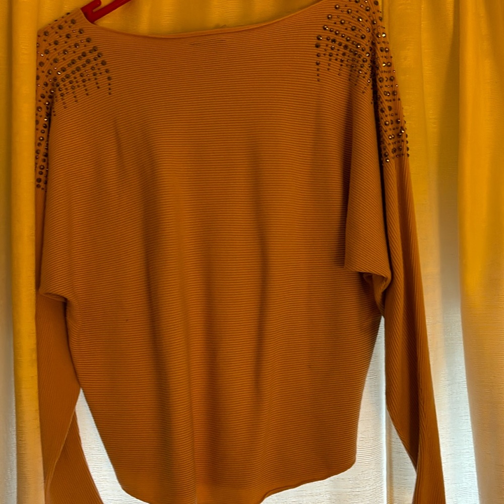 Woman’s top M pink. Excellent condition